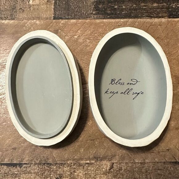 Willow Tree Angel of Prayer Trinket Box - Picture 3 of 3